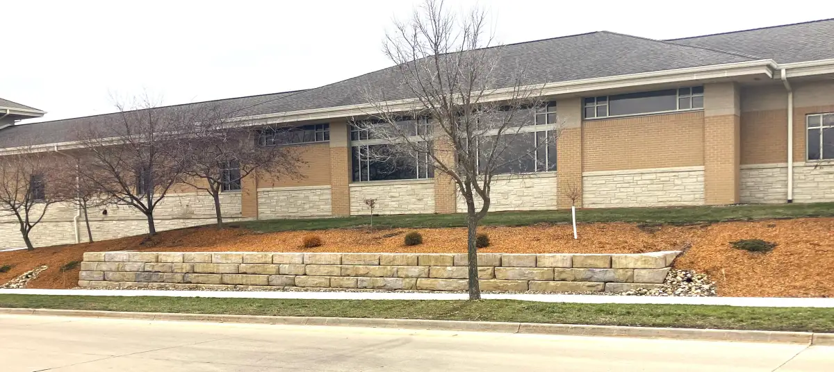 Grand Ledge natural stone retaining wall project in northeast Iowa